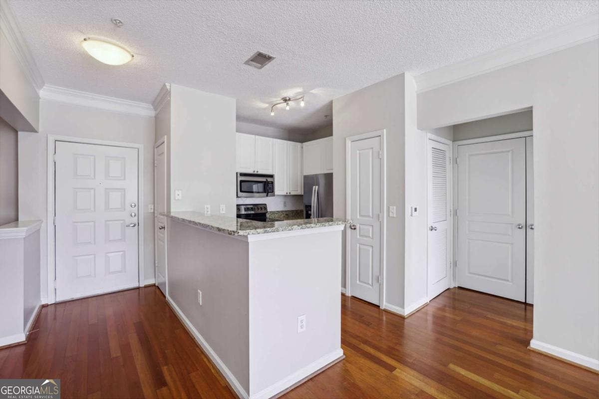 10 Perimeter Summit Boulevard NE # 3206