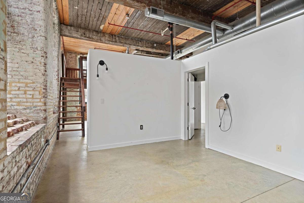170 Boulevard SE # 128H