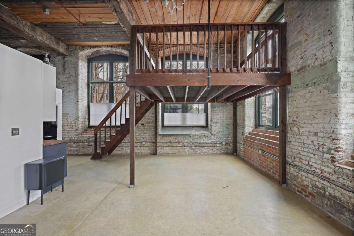 170 Boulevard SE # 128H
