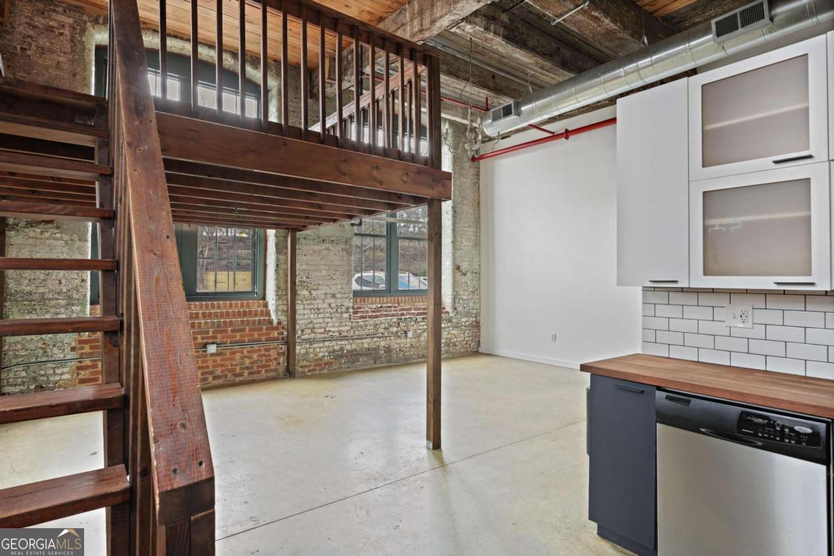 170 Boulevard SE # 128H