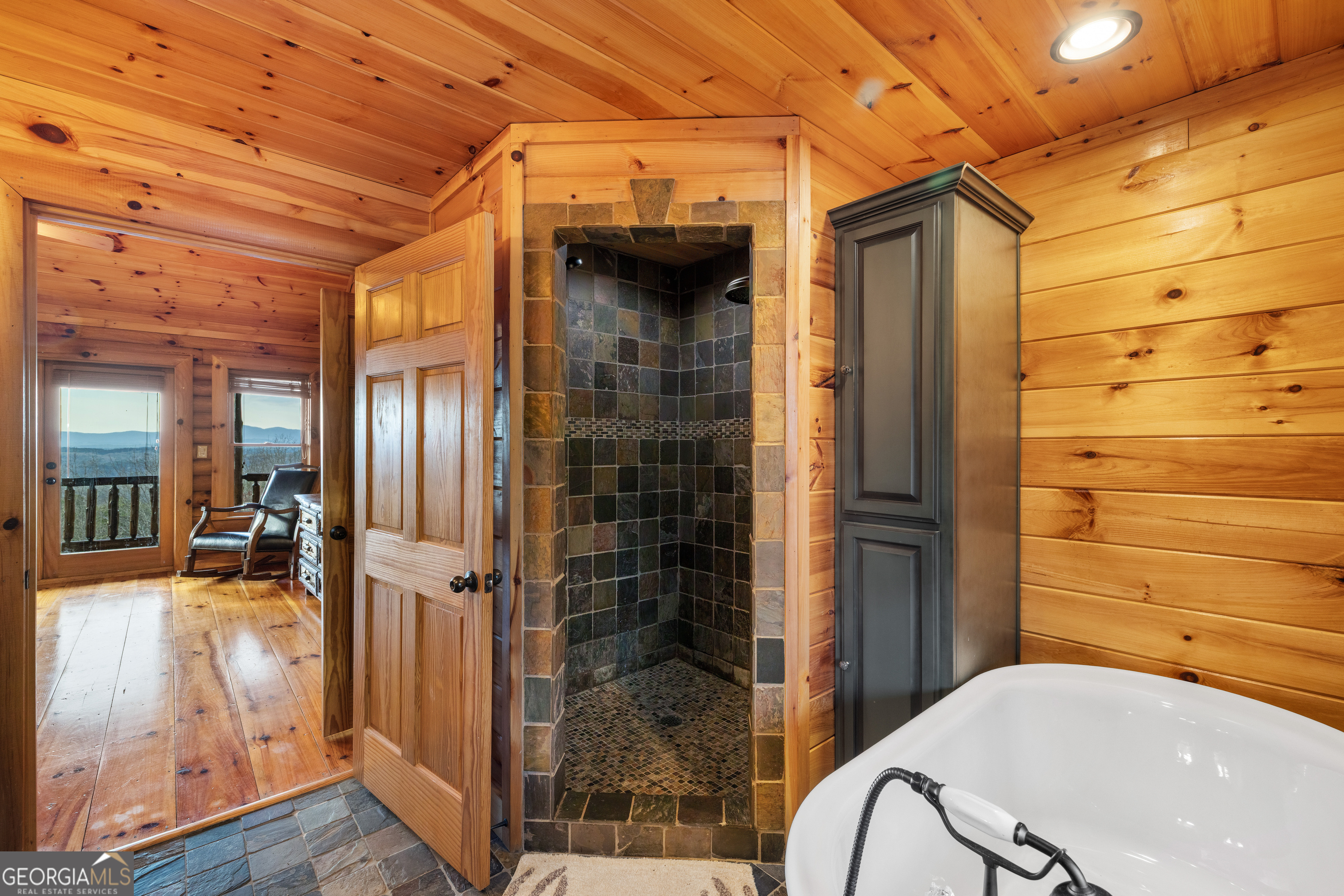 180 Cinnamon Bear Road