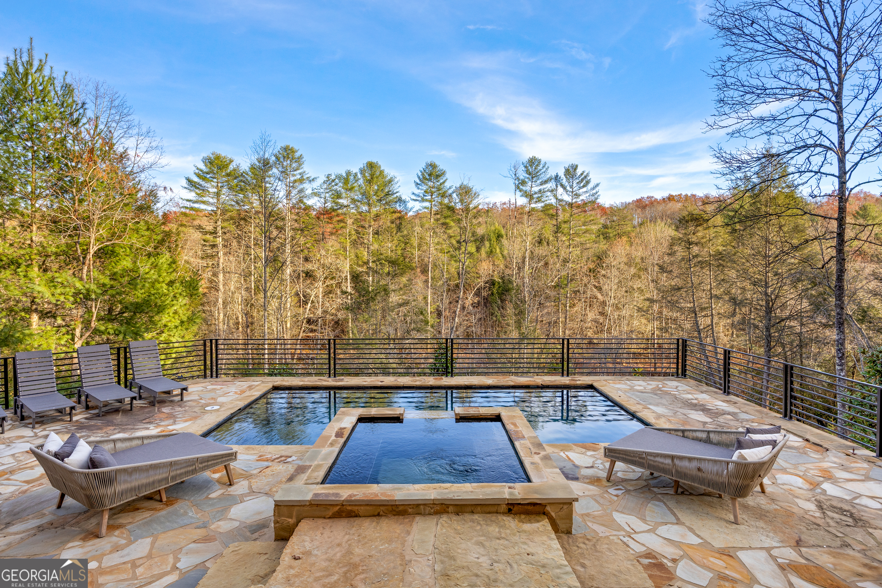 450 Miracle Lane