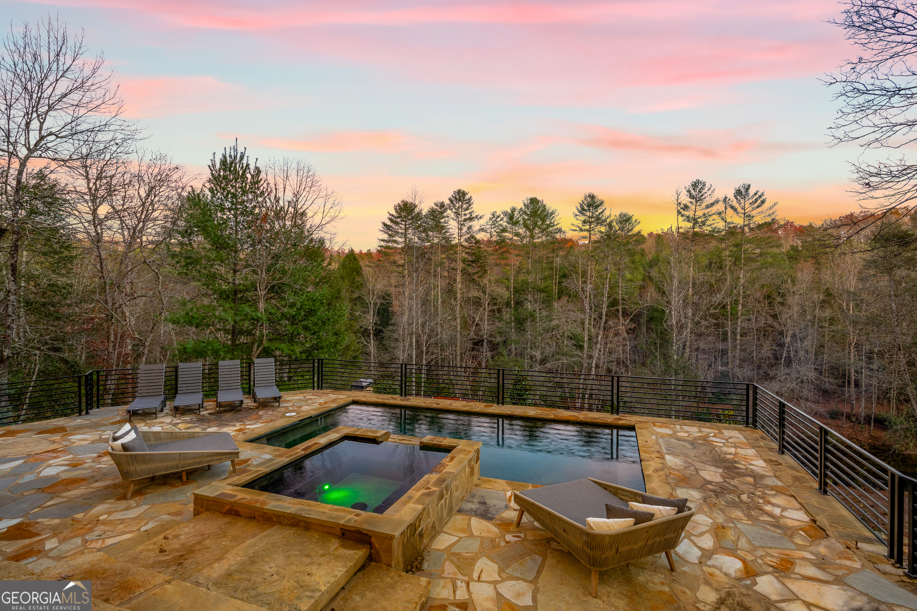 450 Miracle Lane