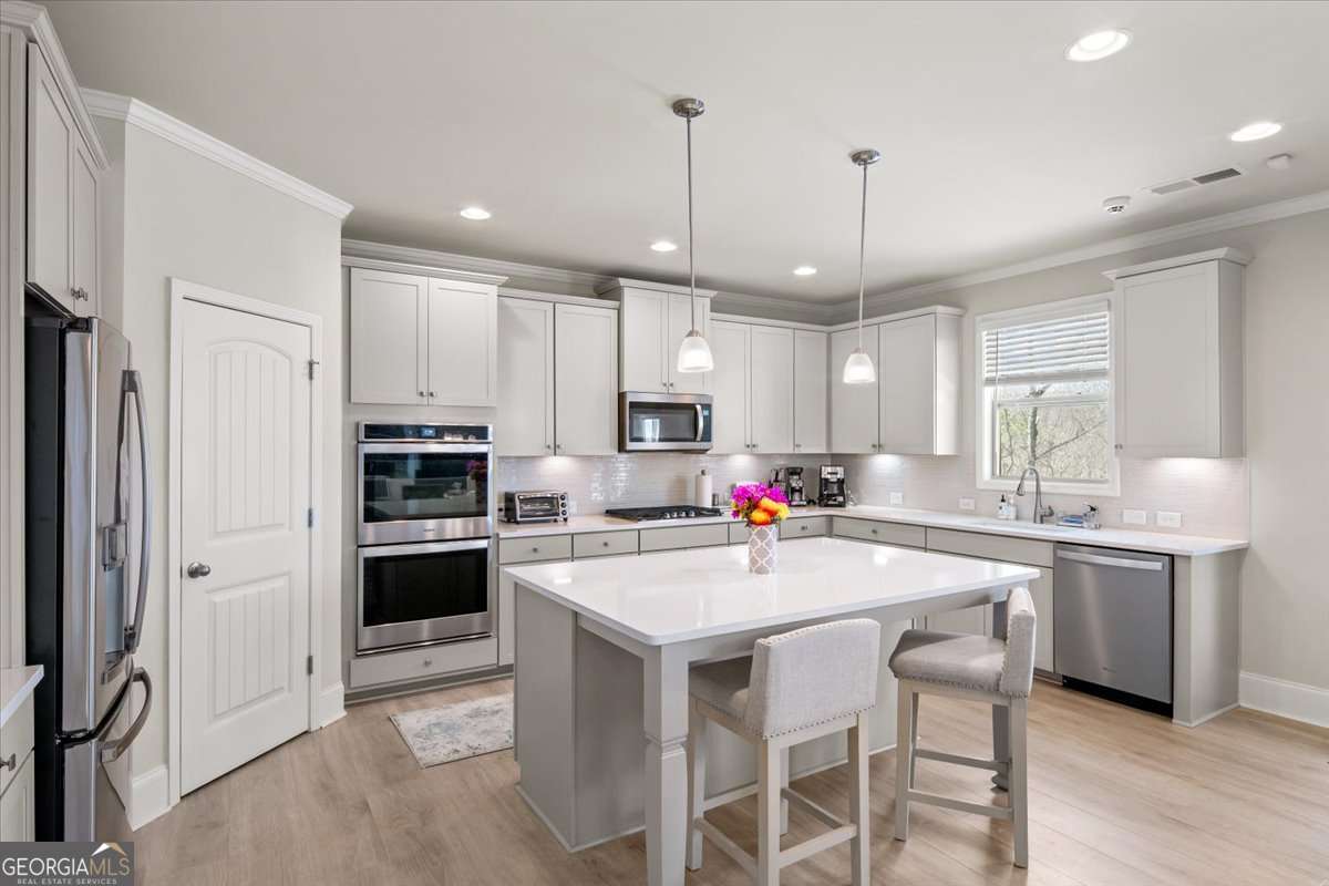 3202 Garden Hill Lane