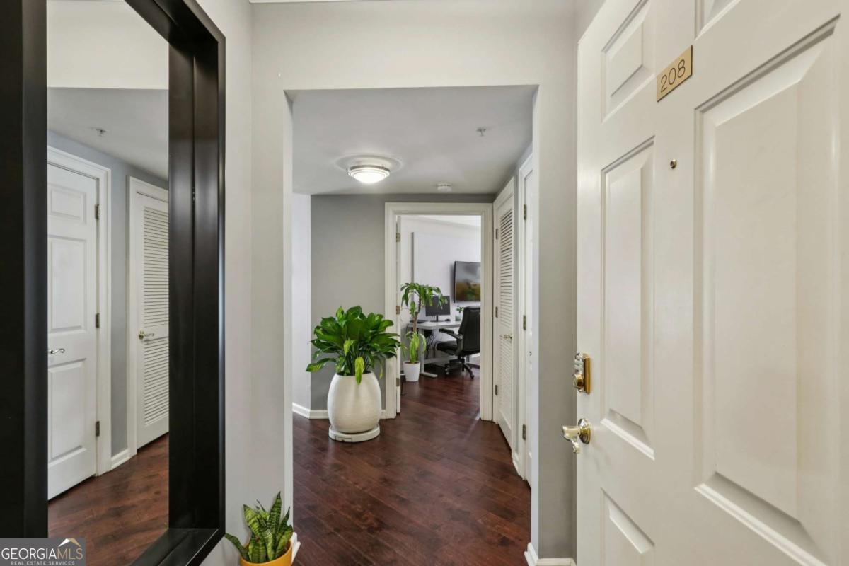 3275 Lenox Road NE # 208