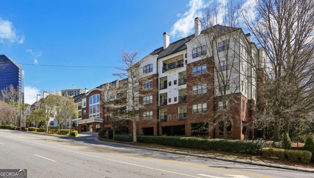 3275 Lenox Road NE # 208