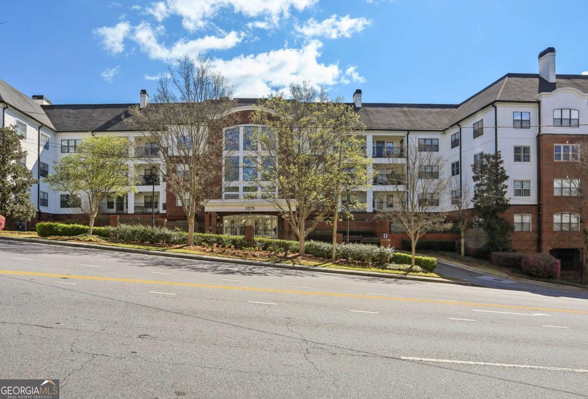 3275 Lenox Road NE # 208