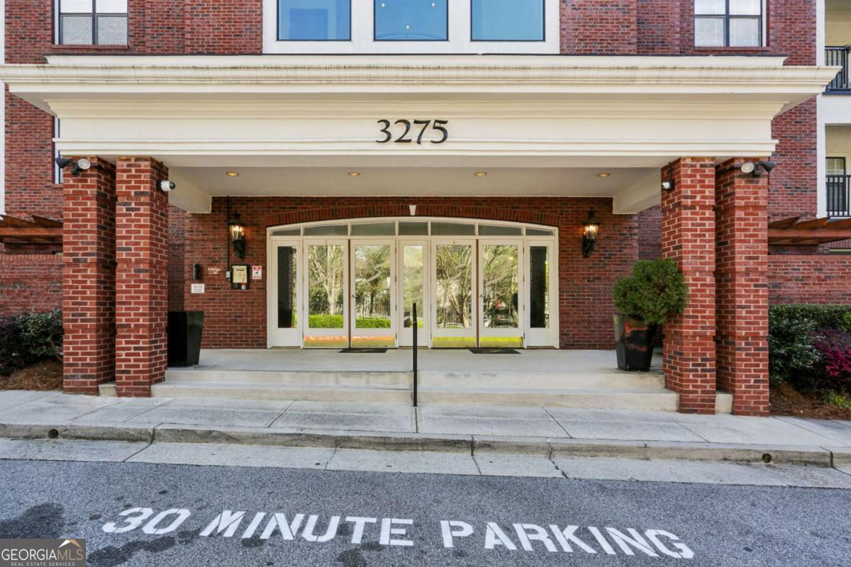 3275 Lenox Road NE # 208