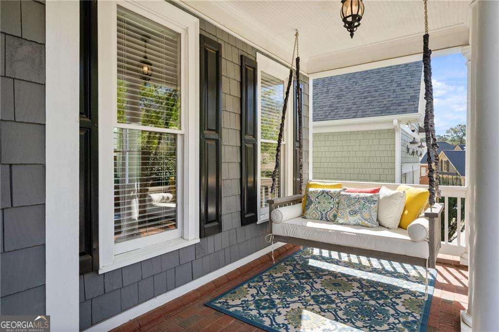 1165 Bluffhaven Way NE