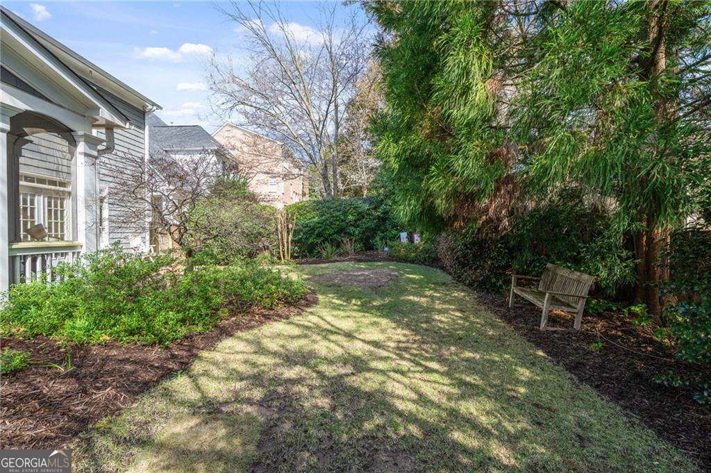 1165 Bluffhaven Way NE