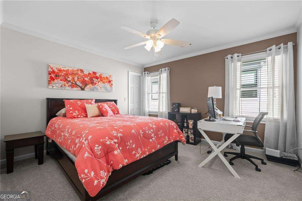 1165 Bluffhaven Way NE