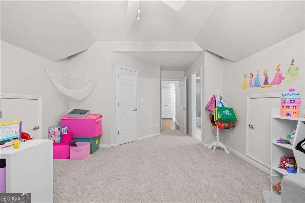 1165 Bluffhaven Way NE