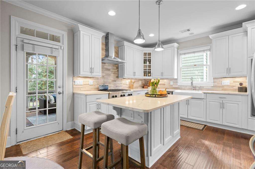 1165 Bluffhaven Way NE