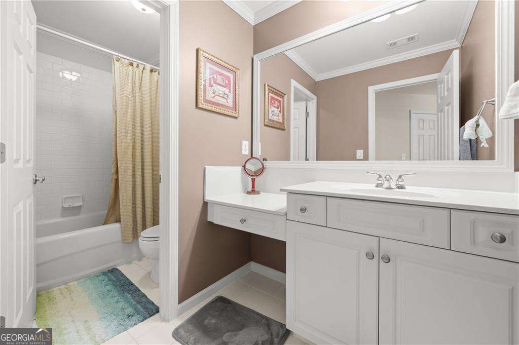 1165 Bluffhaven Way NE