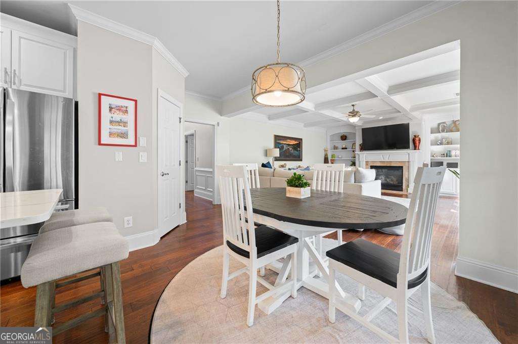 1165 Bluffhaven Way NE