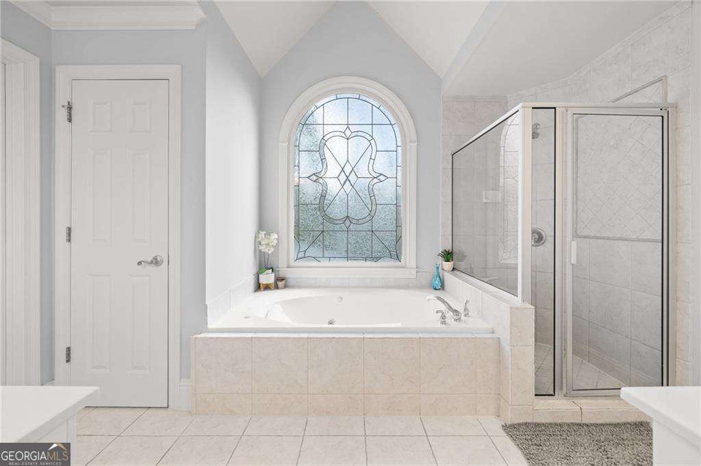 1165 Bluffhaven Way NE