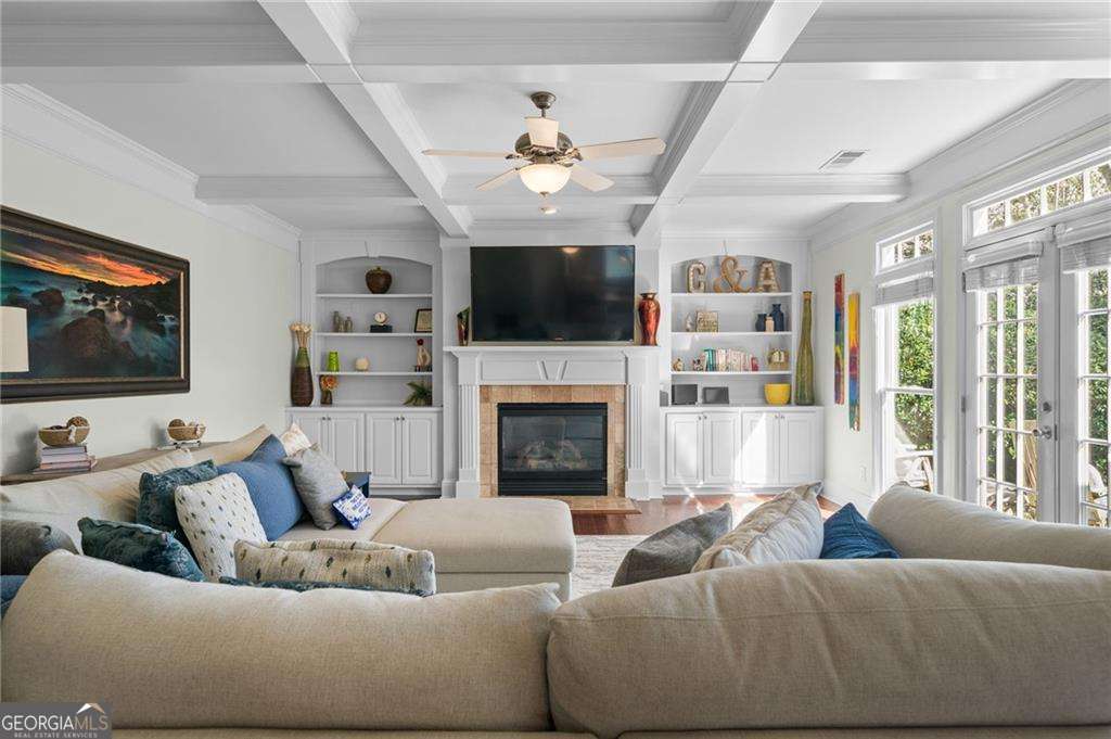 1165 Bluffhaven Way NE