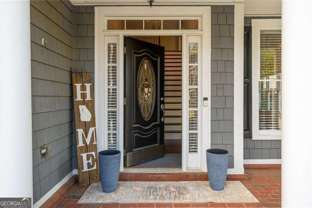 1165 Bluffhaven Way NE