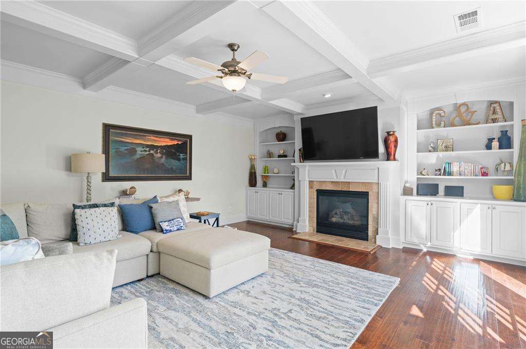 1165 Bluffhaven Way NE