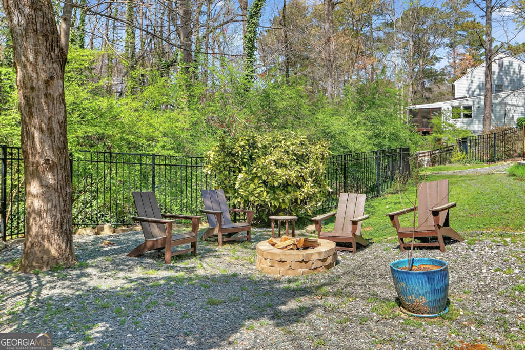 1565 East Bank Drive