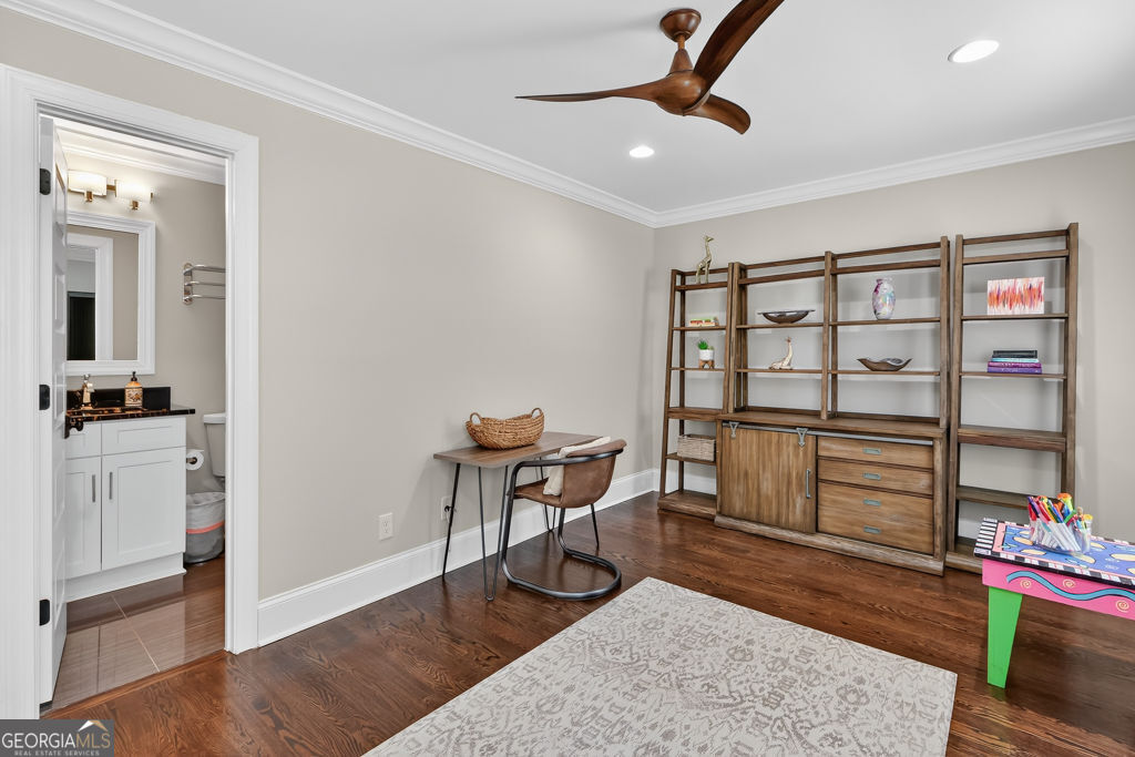 1565 East Bank Drive