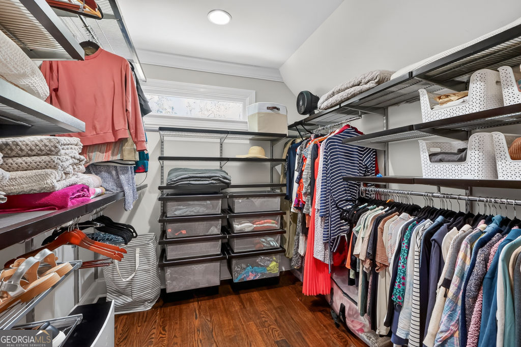 1565 East Bank Drive