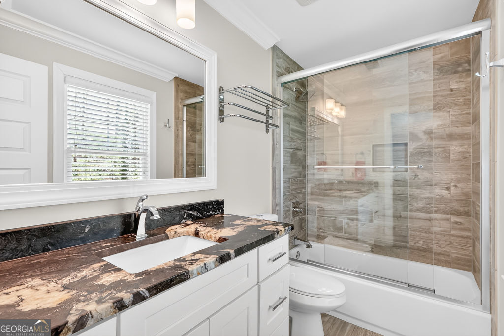 1565 East Bank Drive