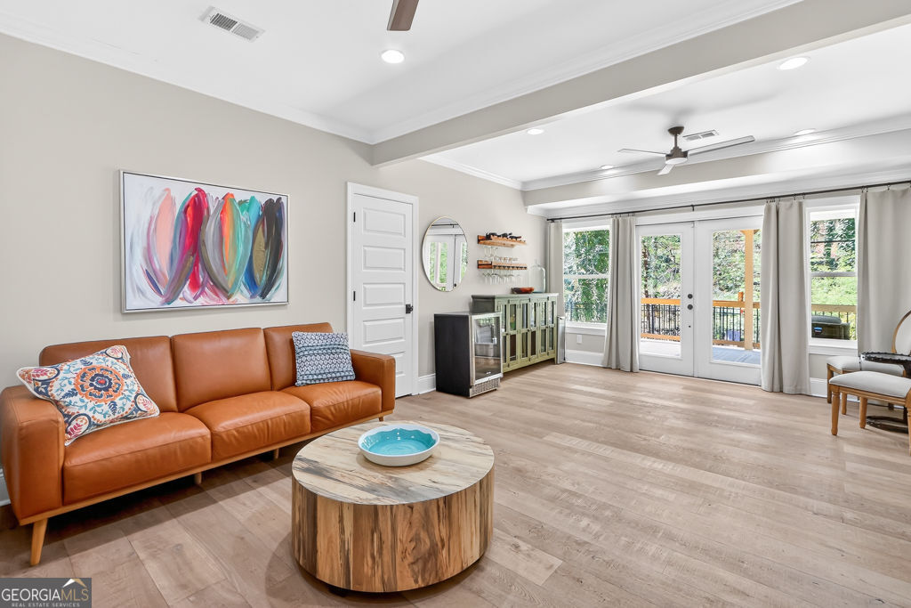 1565 East Bank Drive