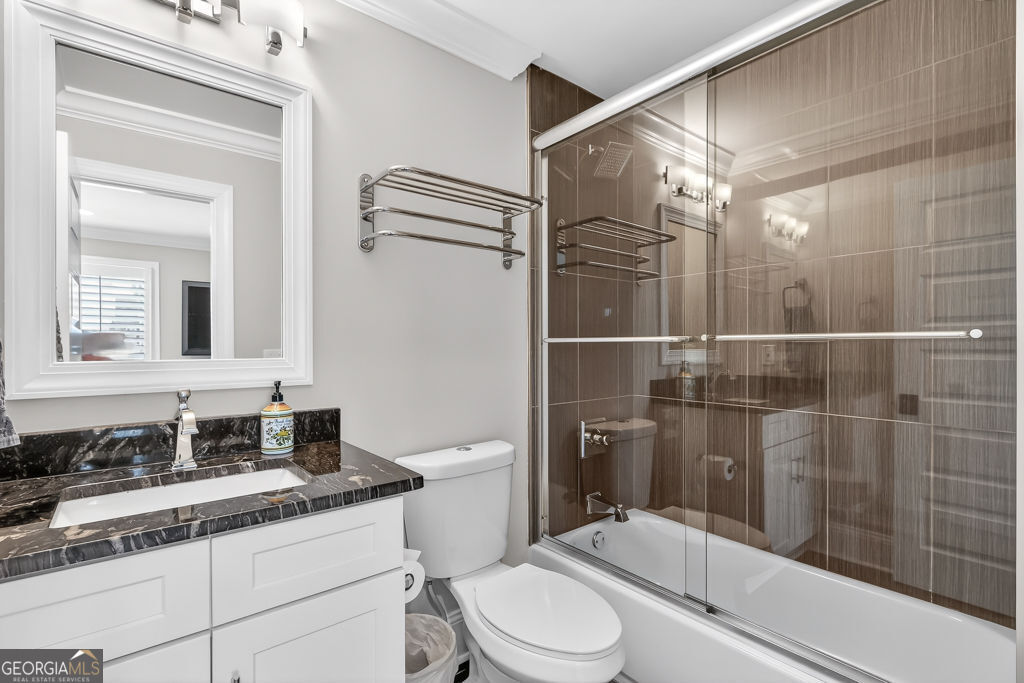 1565 East Bank Drive