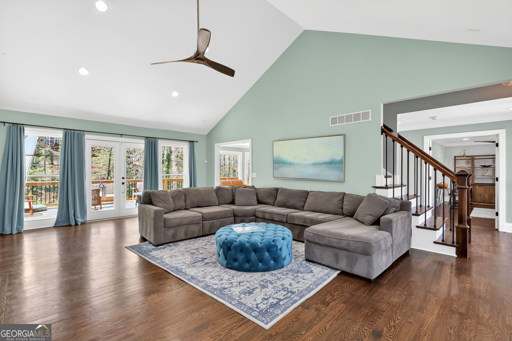 1565 East Bank Drive