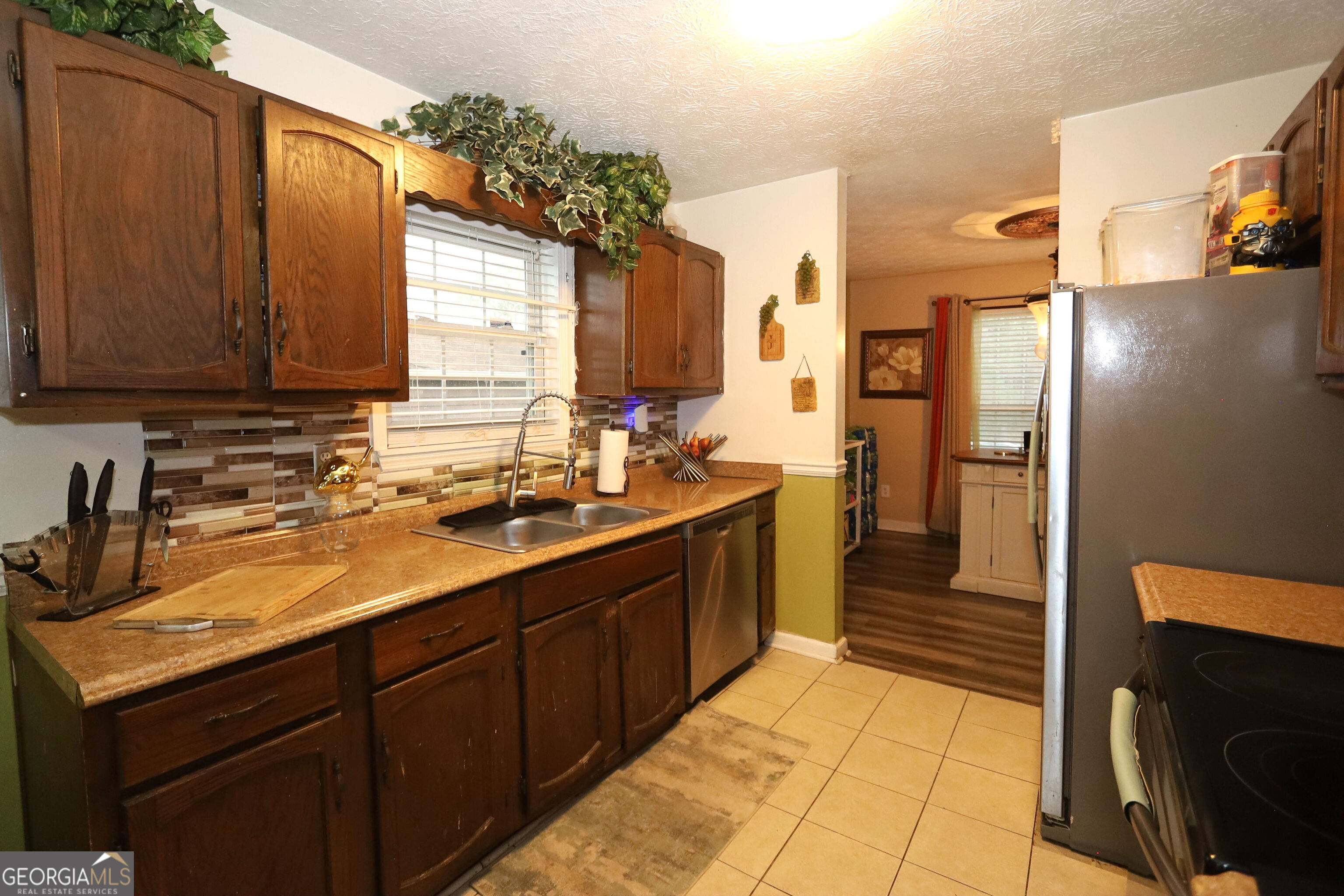 9396 Forest Knoll Drive