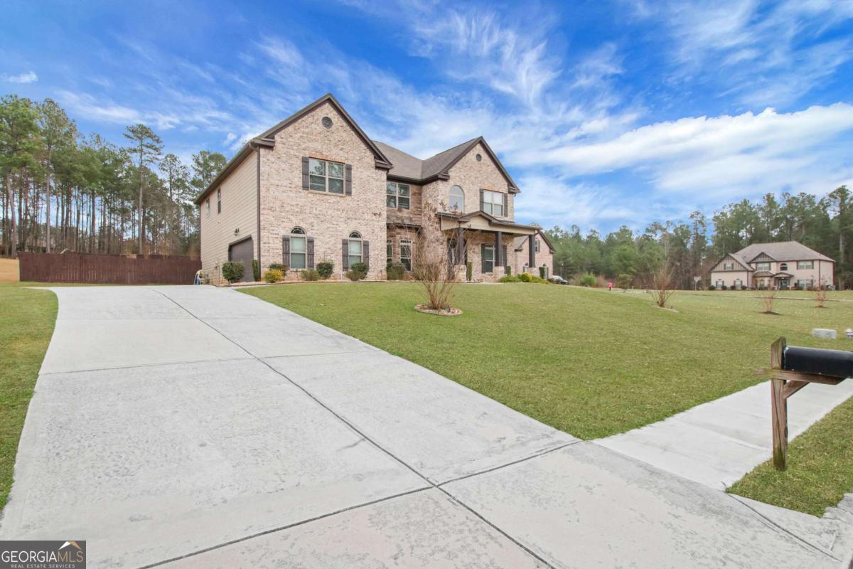4605 Chestnut Oak Street