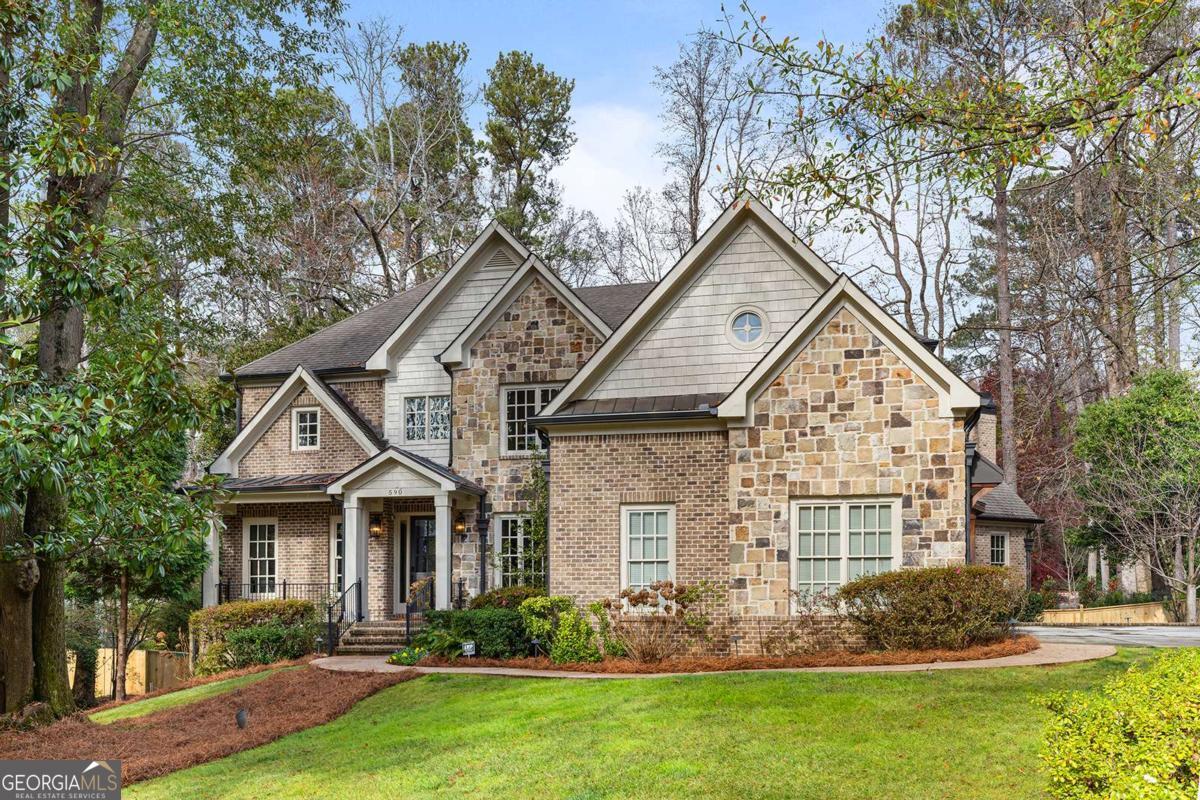 590 Windsor Parkway