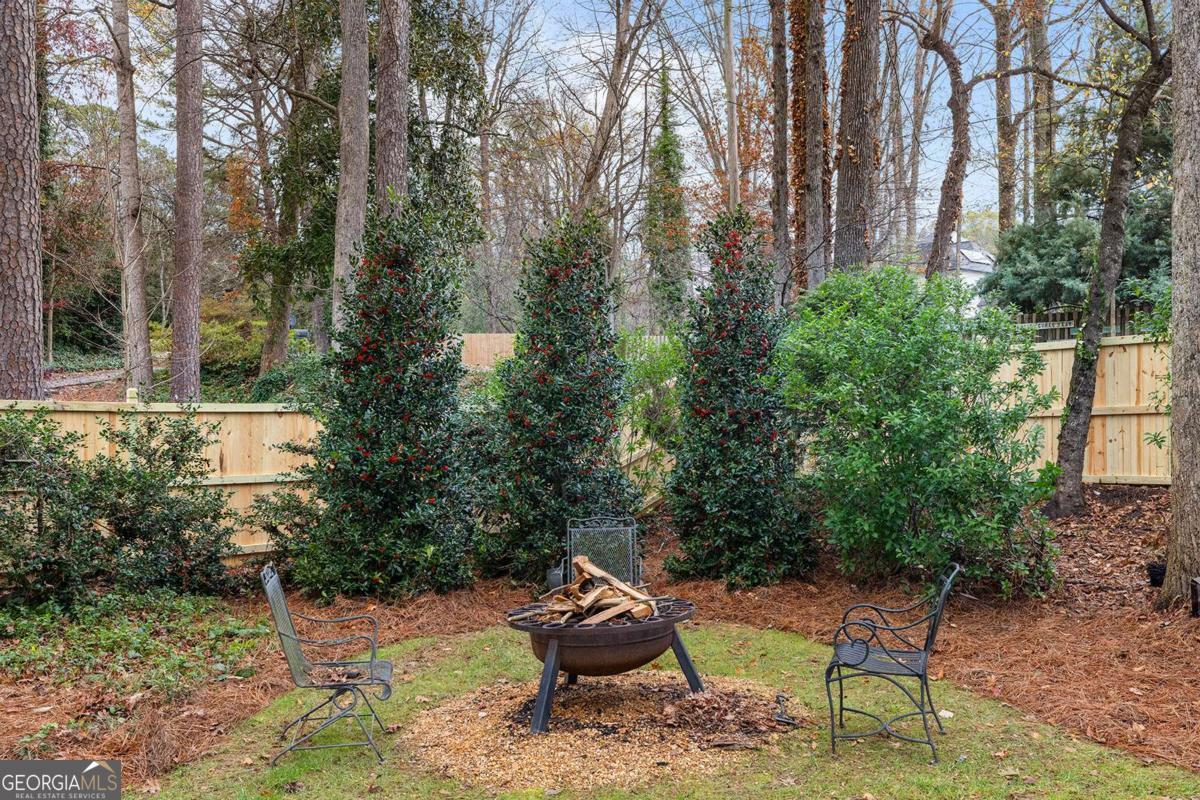 590 Windsor Parkway