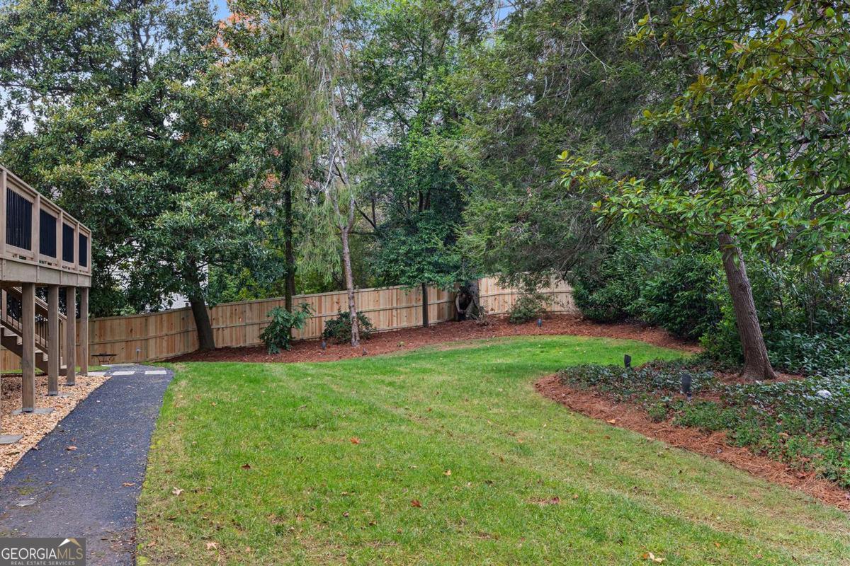 590 Windsor Parkway