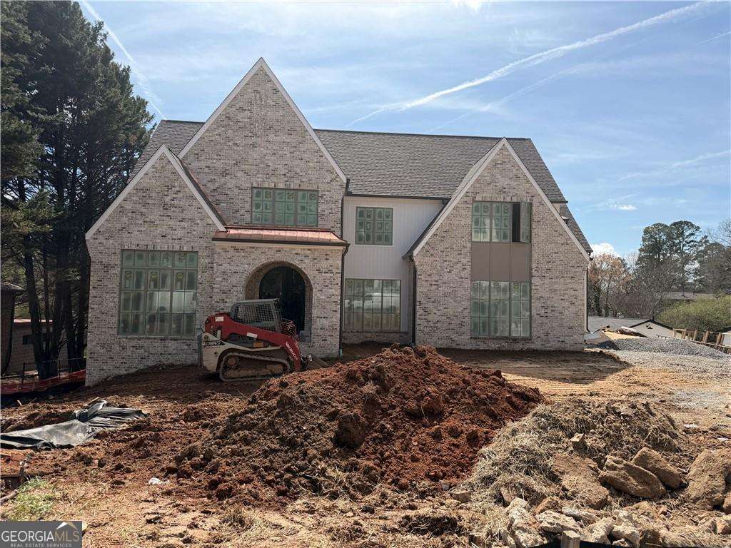 228 Thomas Circle