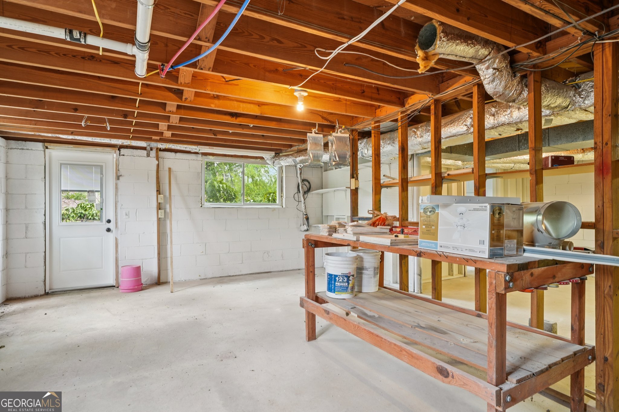 6335 Aberdeen Drive NE