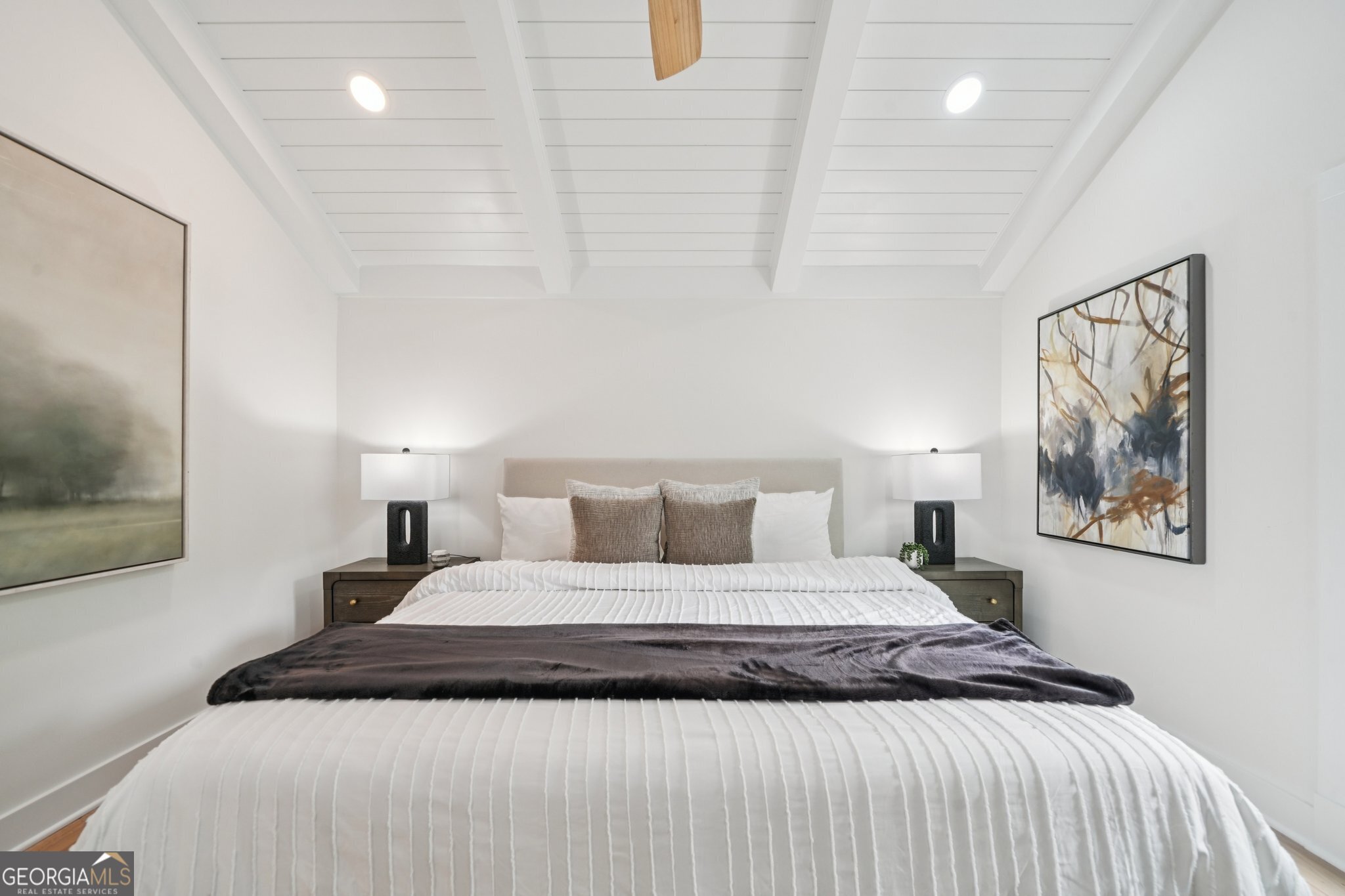 6335 Aberdeen Drive NE