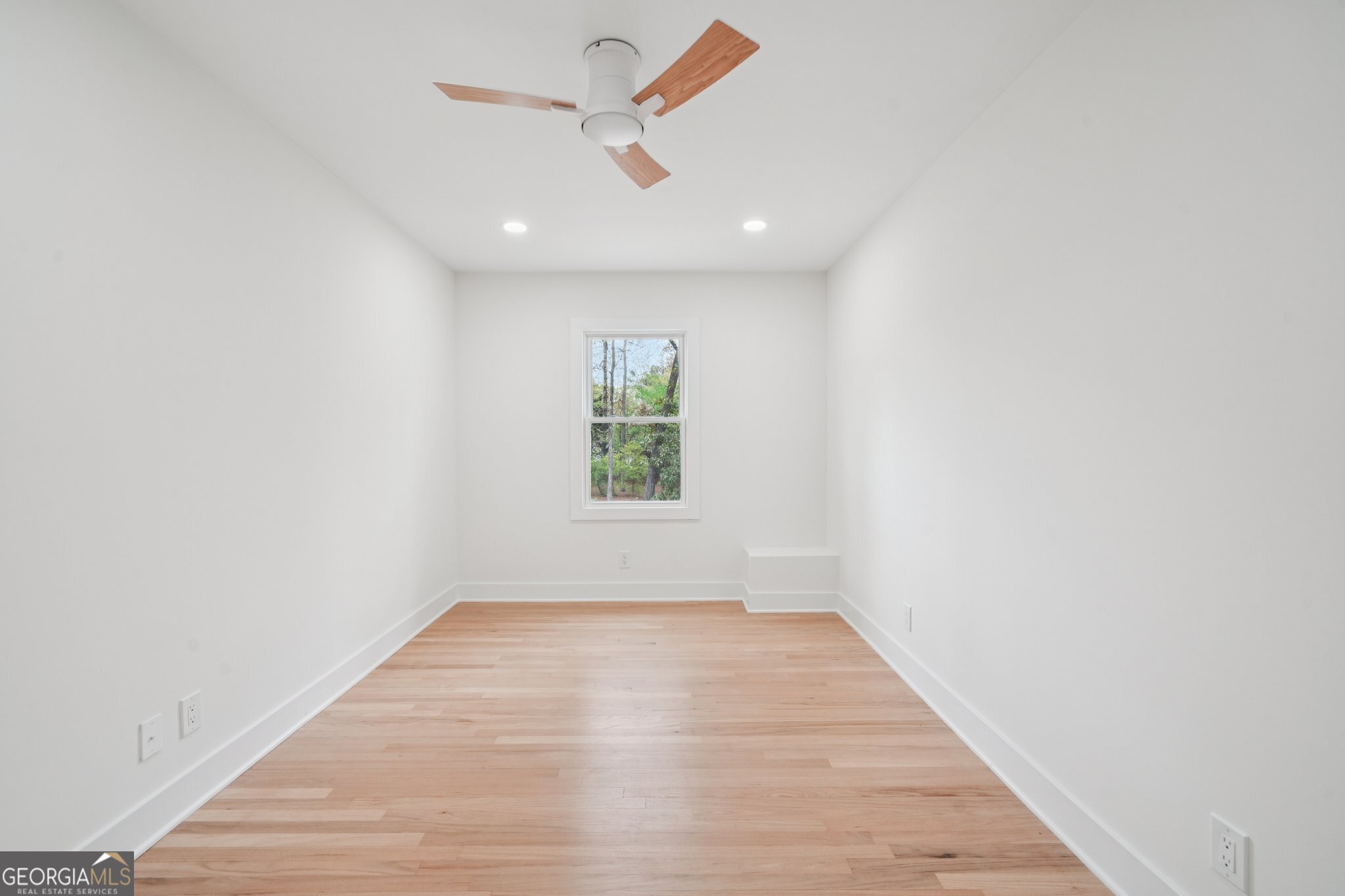 6335 Aberdeen Drive NE