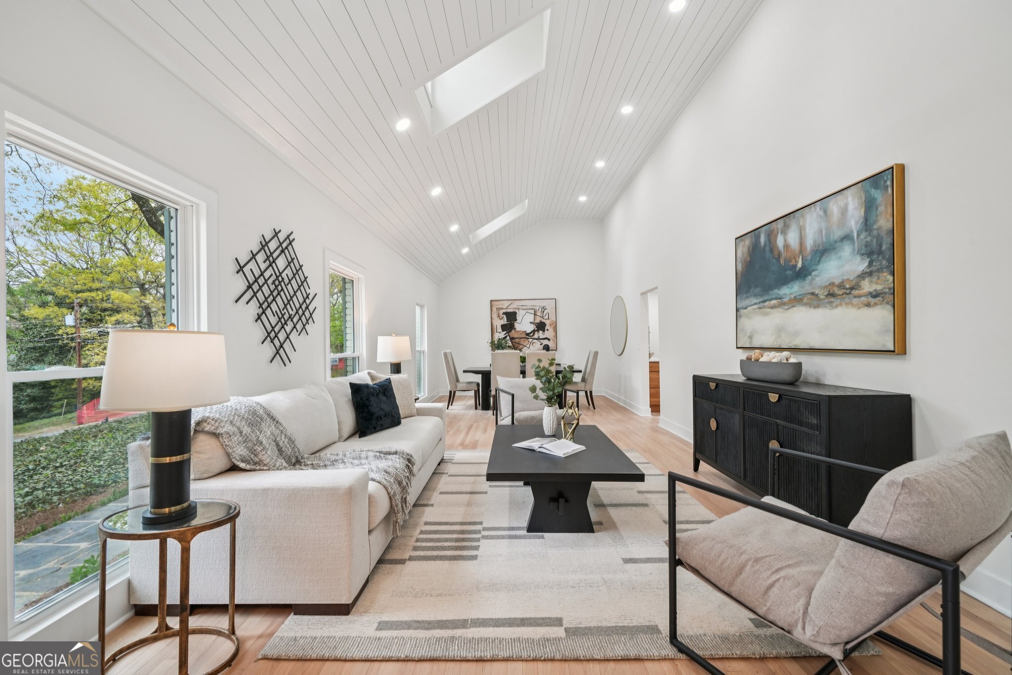 6335 Aberdeen Drive NE