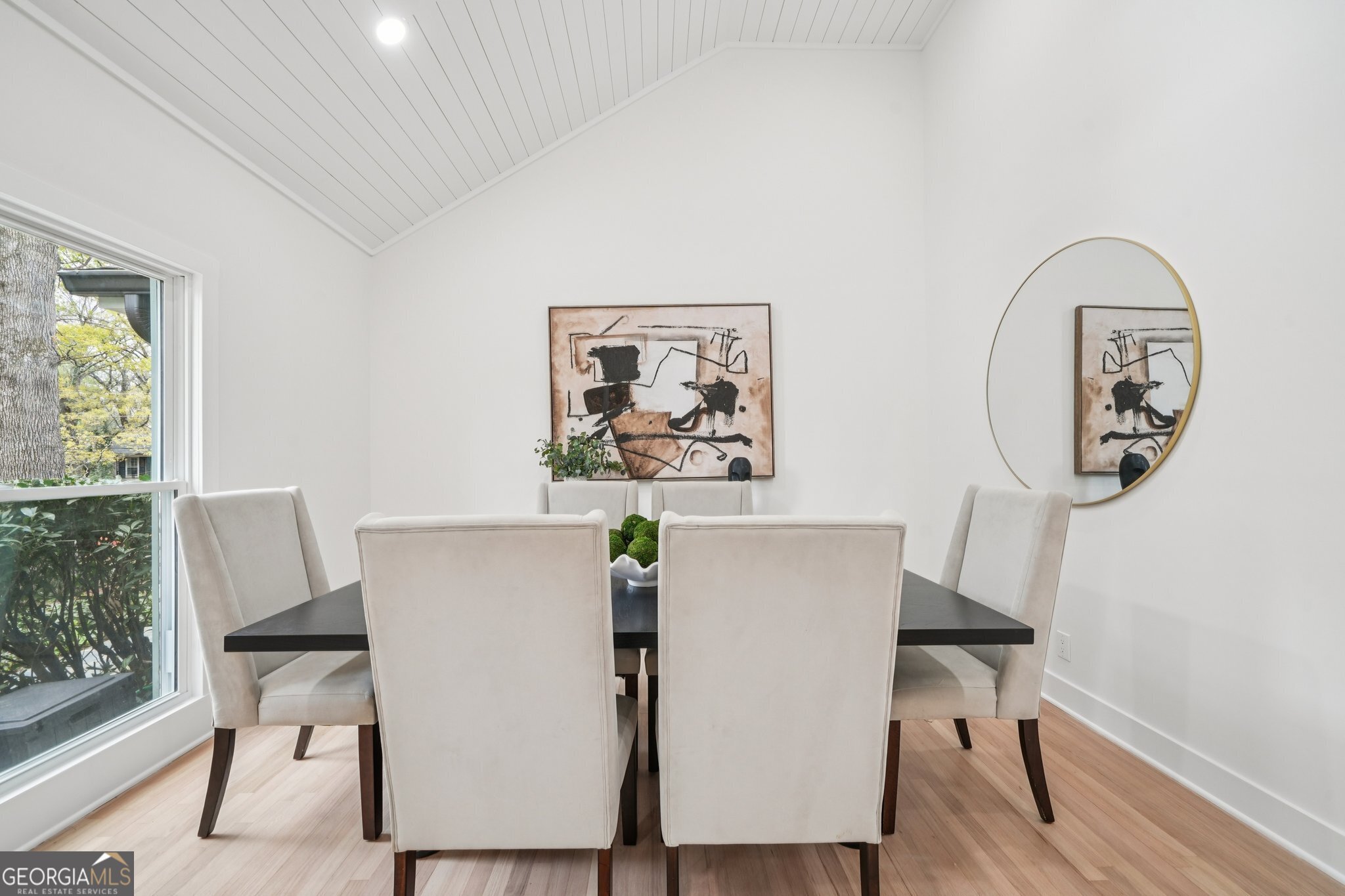 6335 Aberdeen Drive NE