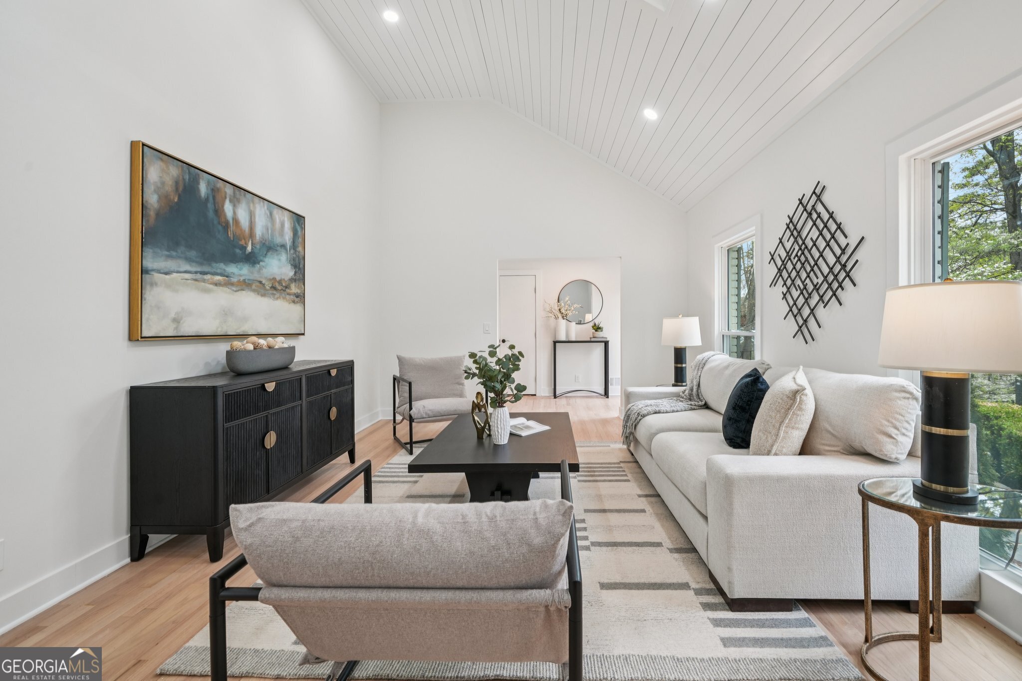 6335 Aberdeen Drive NE