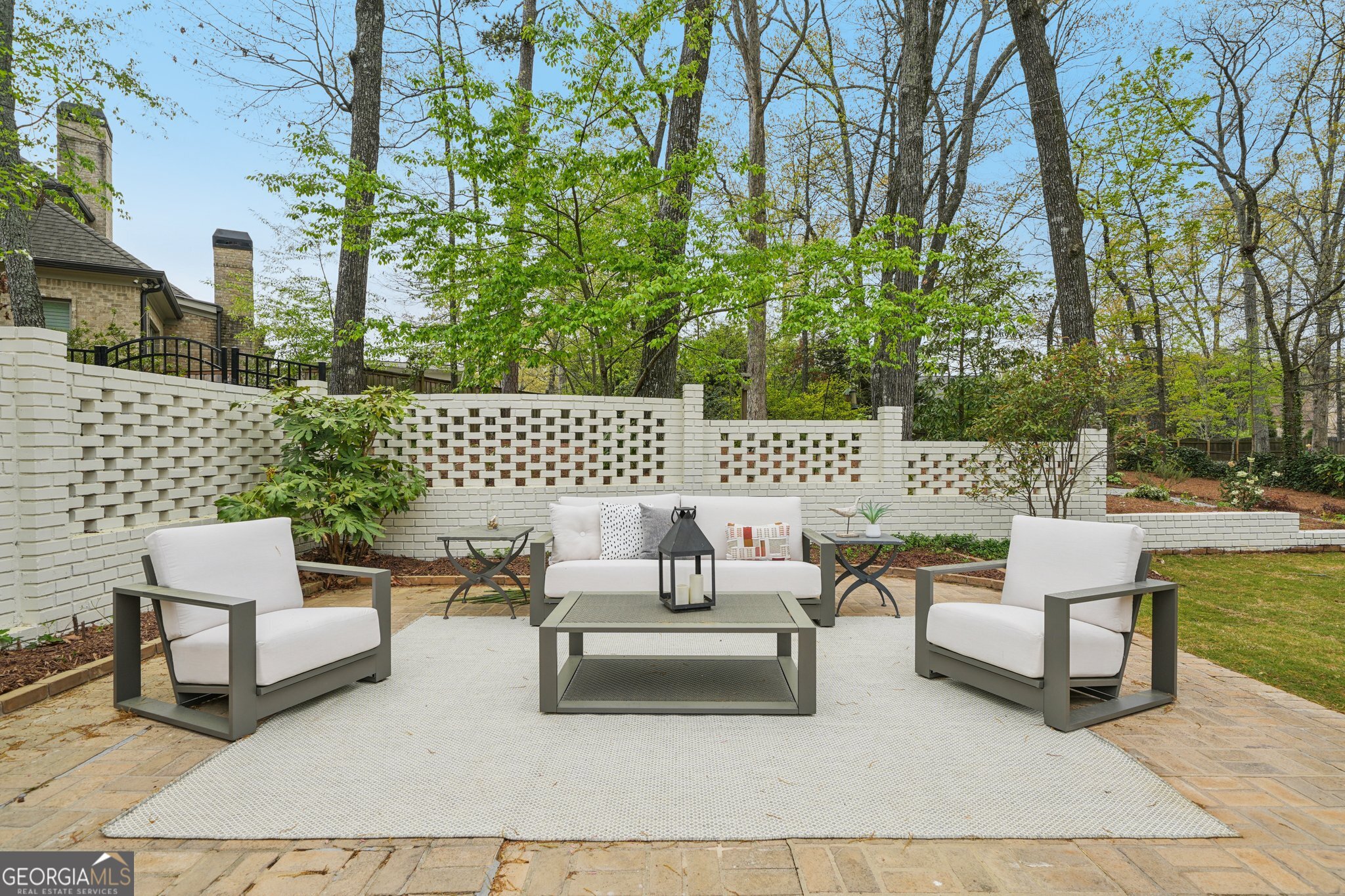 6335 Aberdeen Drive NE