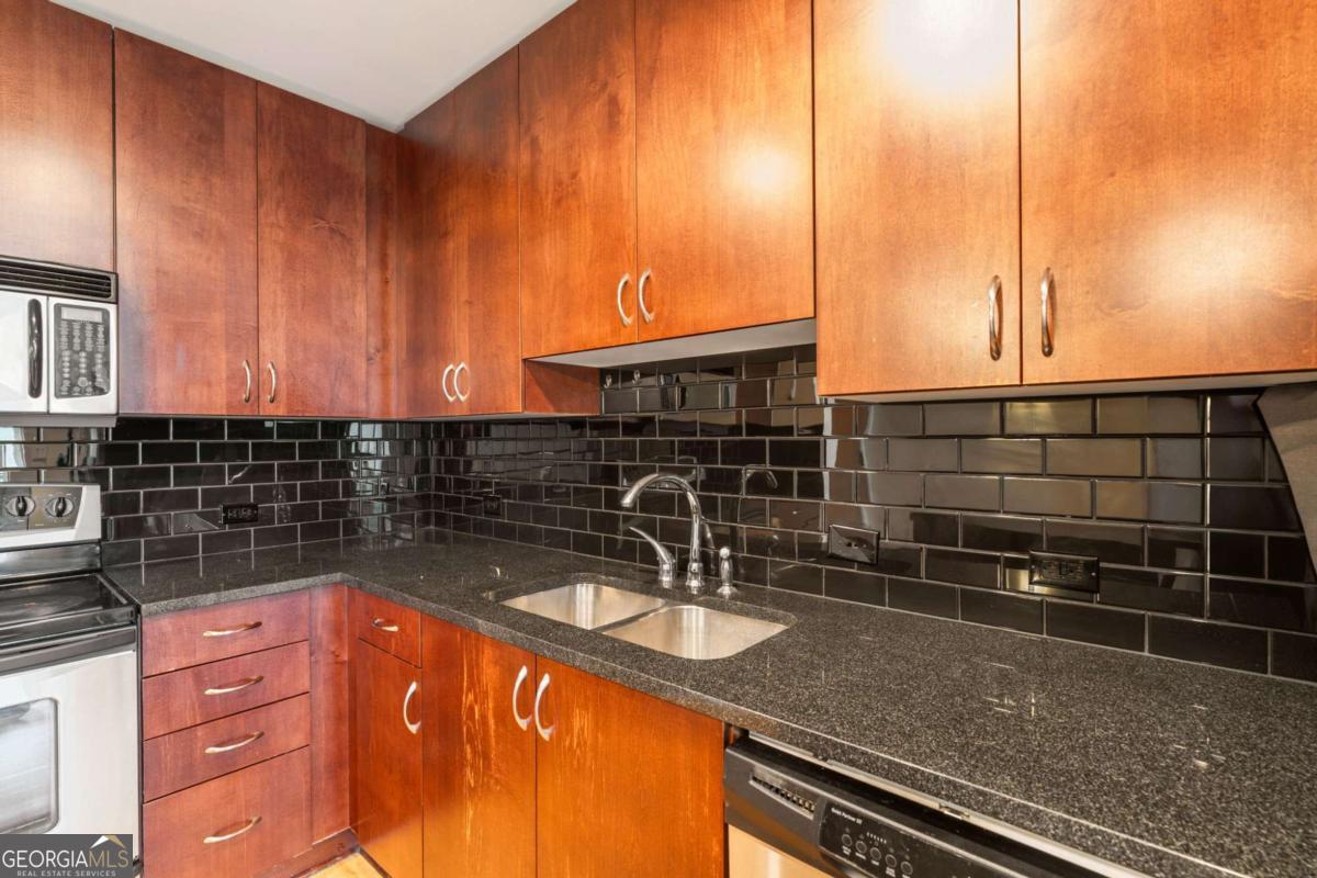 860 Peachtree Street NE # 803