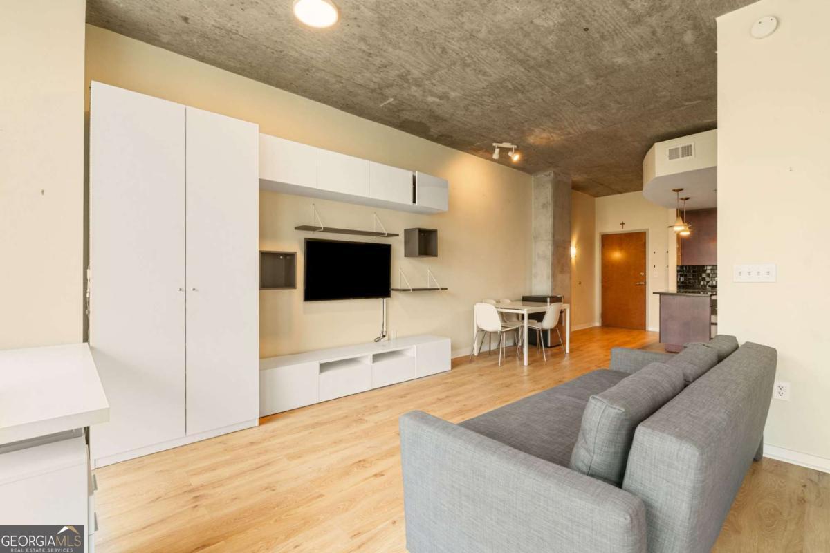 860 Peachtree Street NE # 803