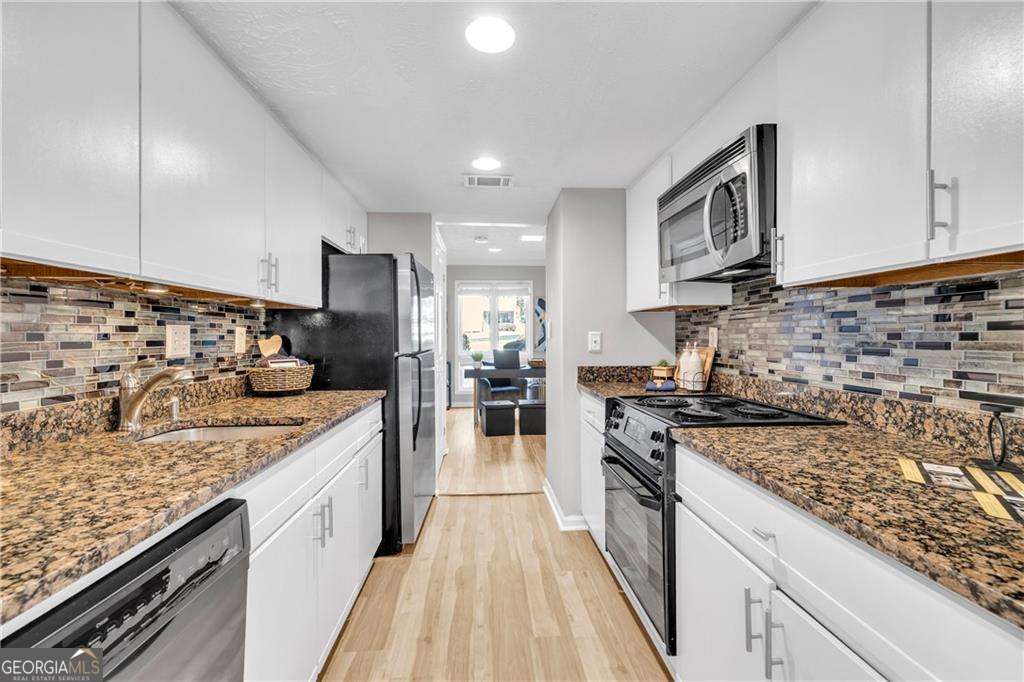 3221 Clairmont North NE