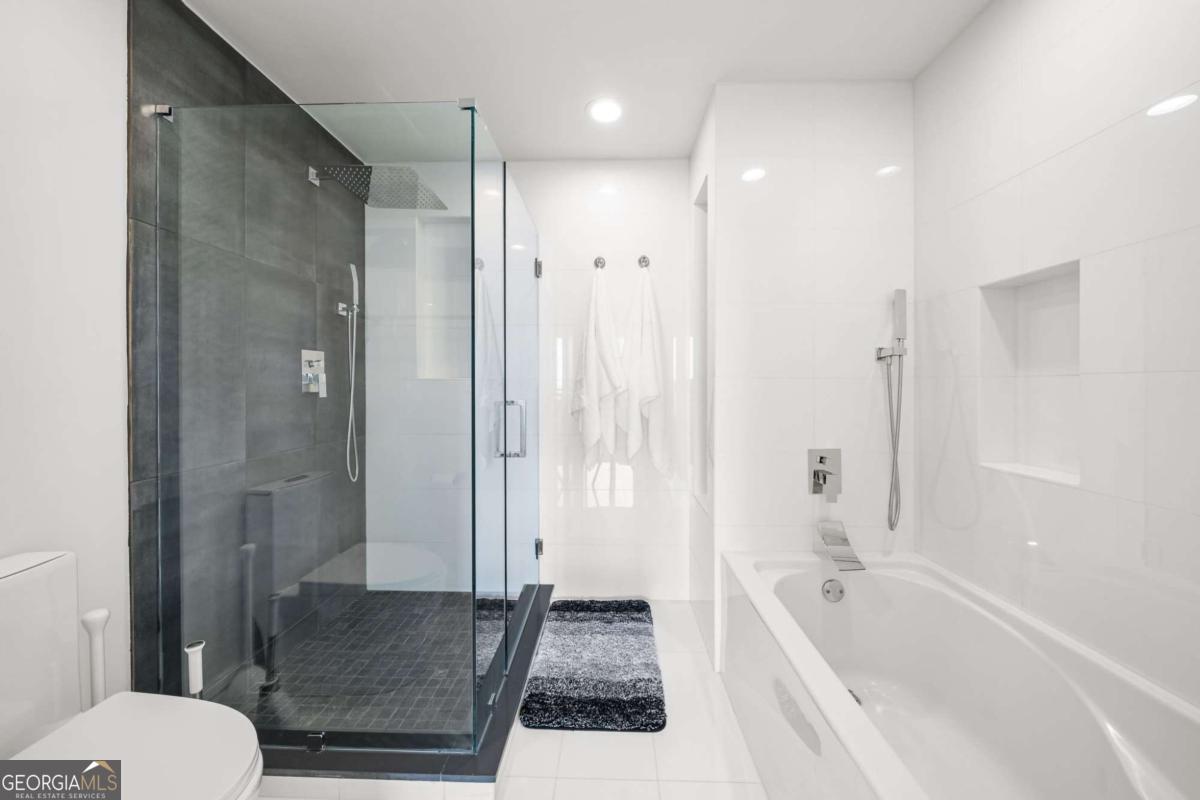 3338 Peachtree Road # 2207