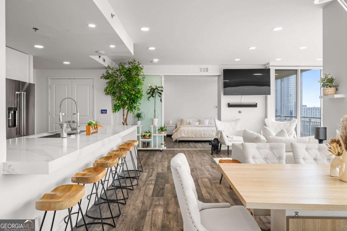 3338 Peachtree Road # 2207