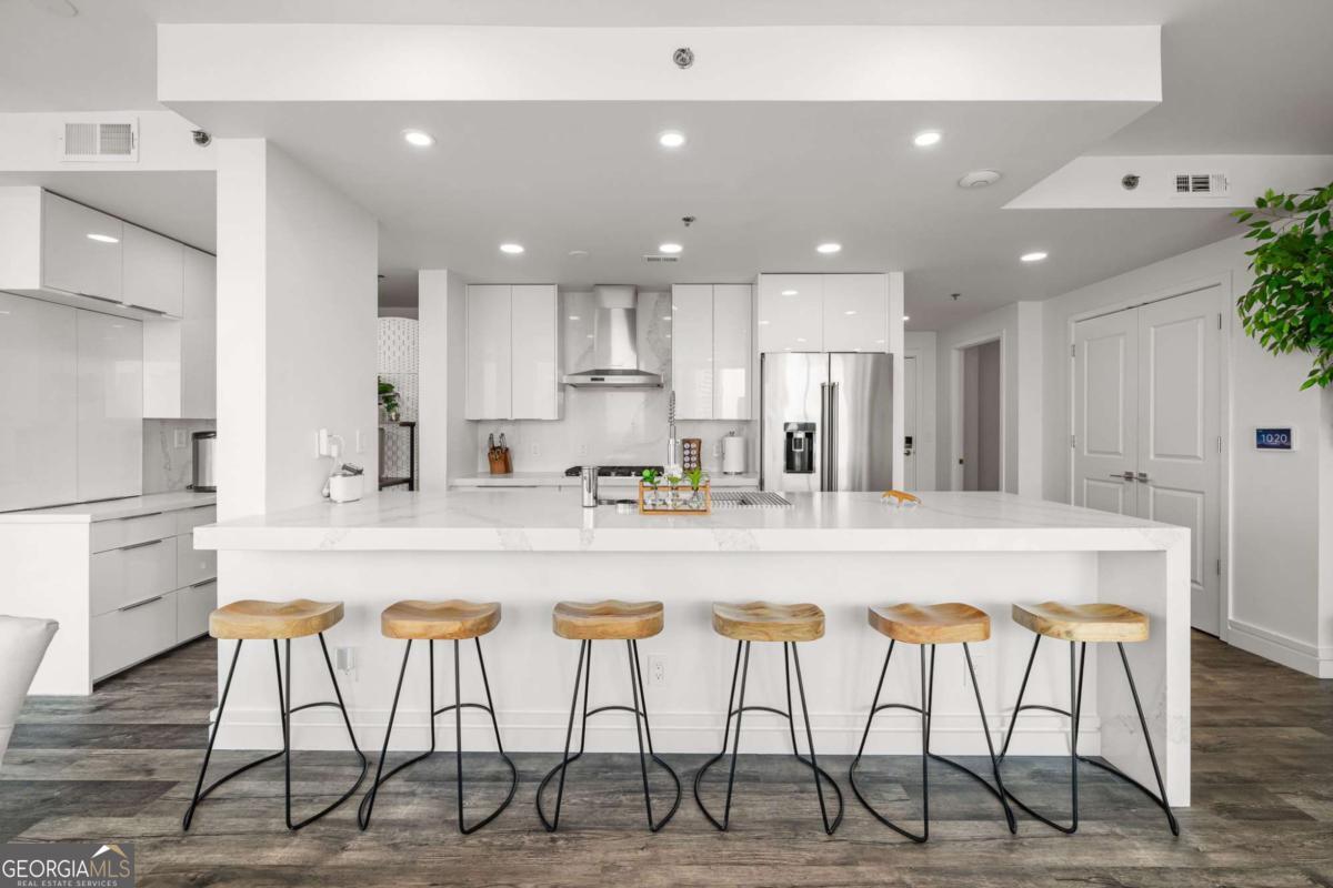 3338 Peachtree Road # 2207