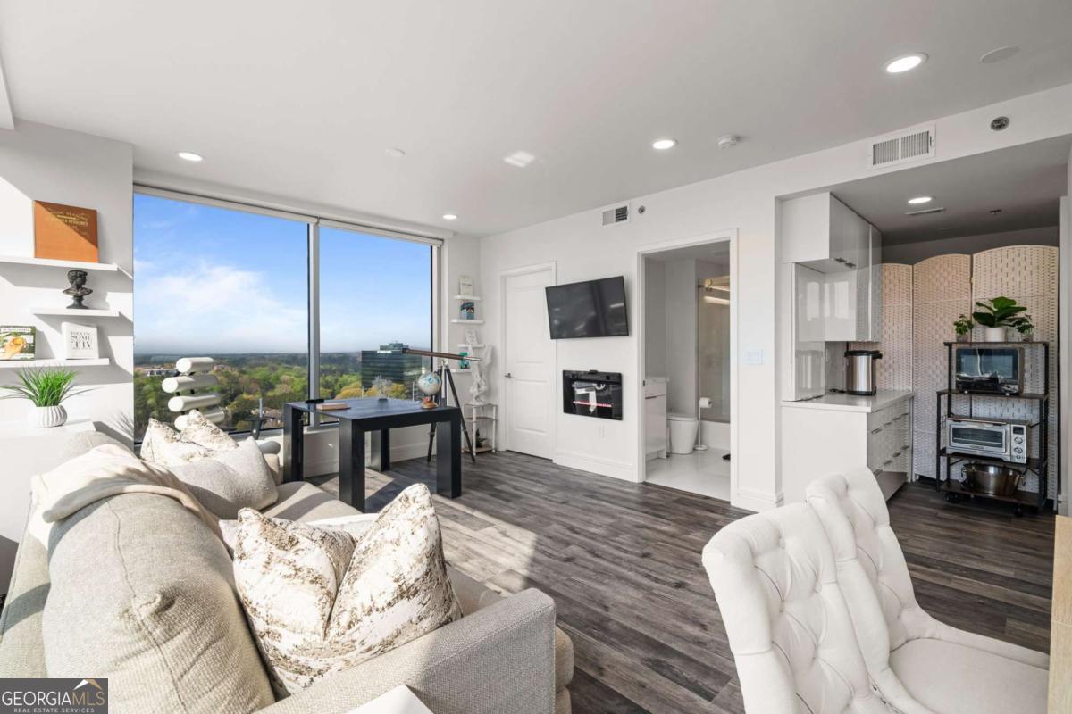 3338 Peachtree Road # 2207